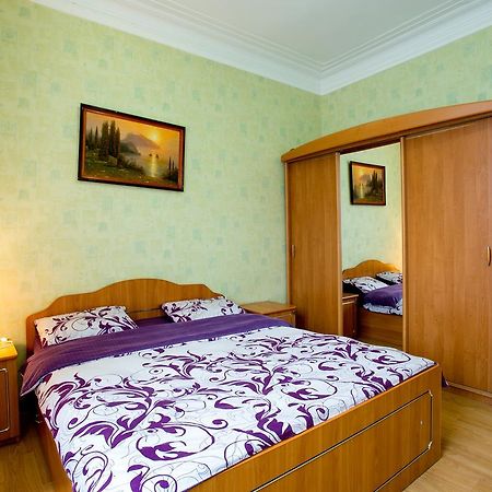 Apartments On Bolshaya Morskaya 65 Mykolaiv Exterior foto